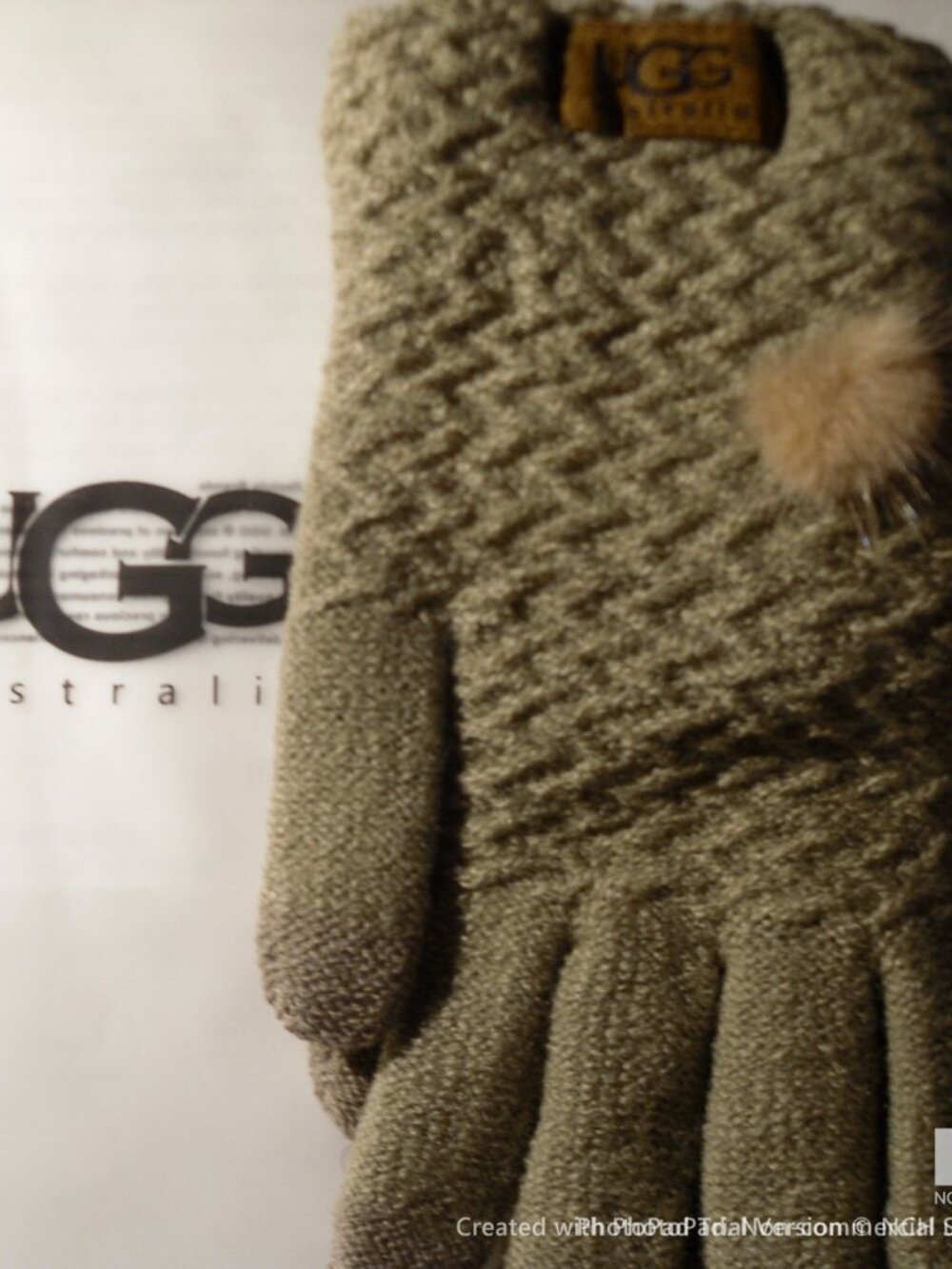 UGG Women's Beige Touchscreen Gloves – New